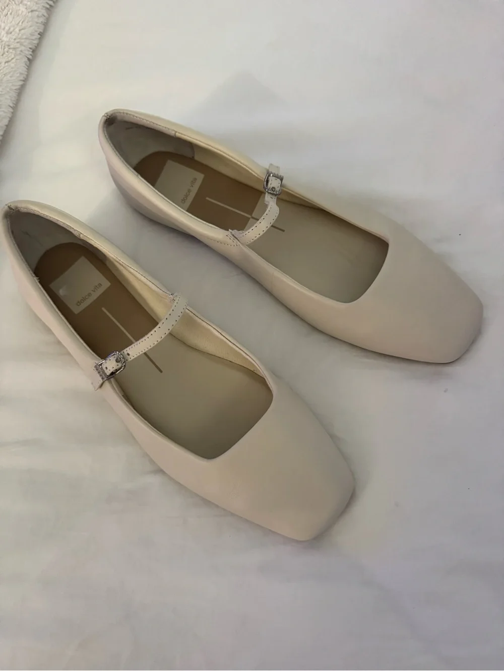 Dolce Vita Reyes Ballet Flats Ivory Leather Size 7.5